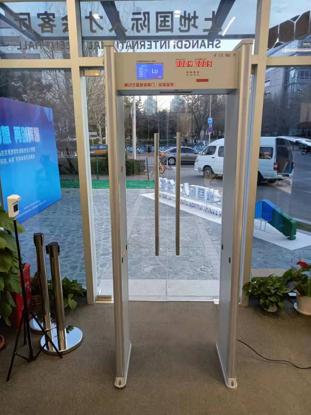 人体测温门红外测温安检门额头测温安检门非接触式测温门