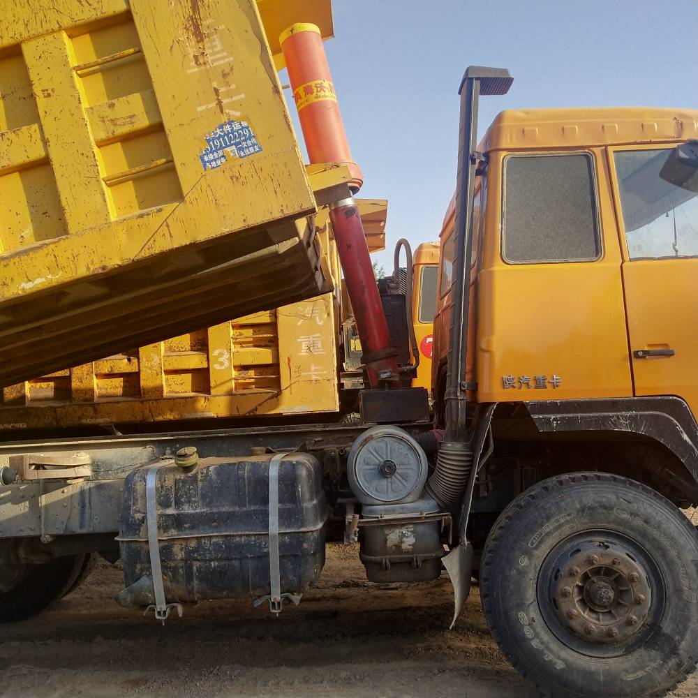 陕汽奥龙,欧曼,红岩,豪沃,北奔等自卸车等工程车,车龄15---19年,马力