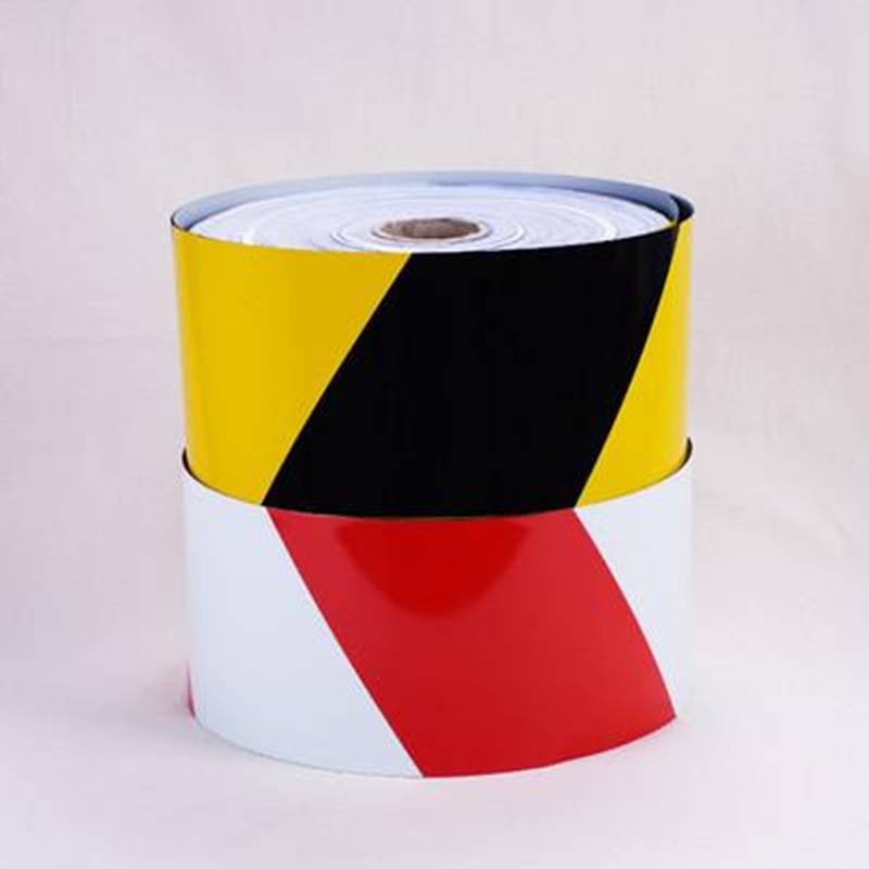 红白楼层警示条镀锌铁皮基坑护栏挡脚板楼层隔离带