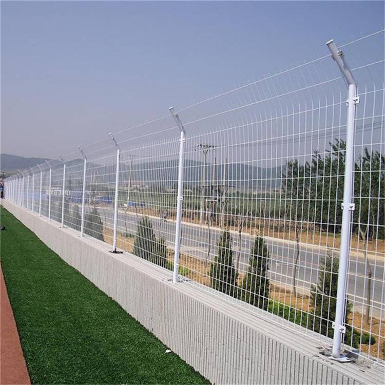 供应高速铁路喷塑框架护栏网铁丝网围栏 高速公路护栏网防抛网