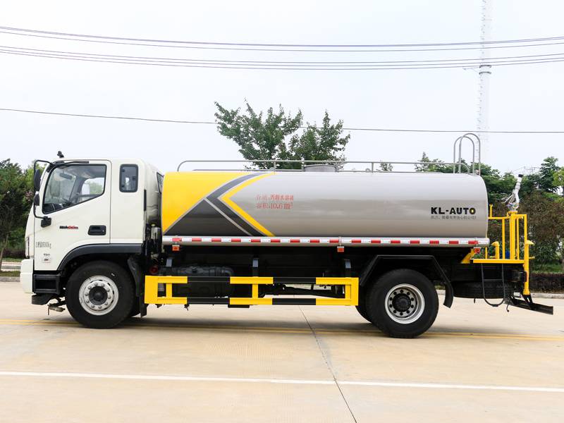 福田瑞沃6方7方绿化带浇灌车非饮用水运输车