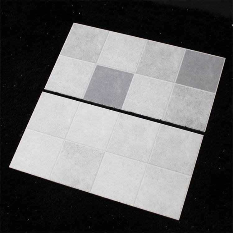 内墙砖选购技巧:看厨房内墙砖是光滑或哑光釉面砖,很多人觉哑光瓷砖不