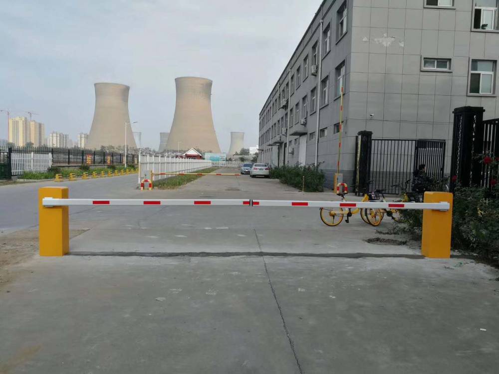 鱼台起落杆道闸金乡小区升降杆济宁自动门卫挡车杆供应安装