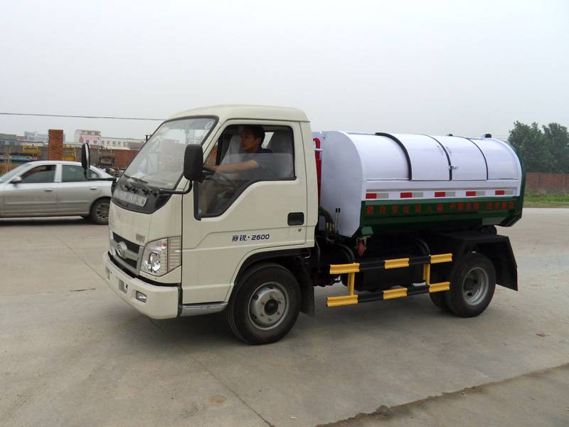 拉臂垃圾车