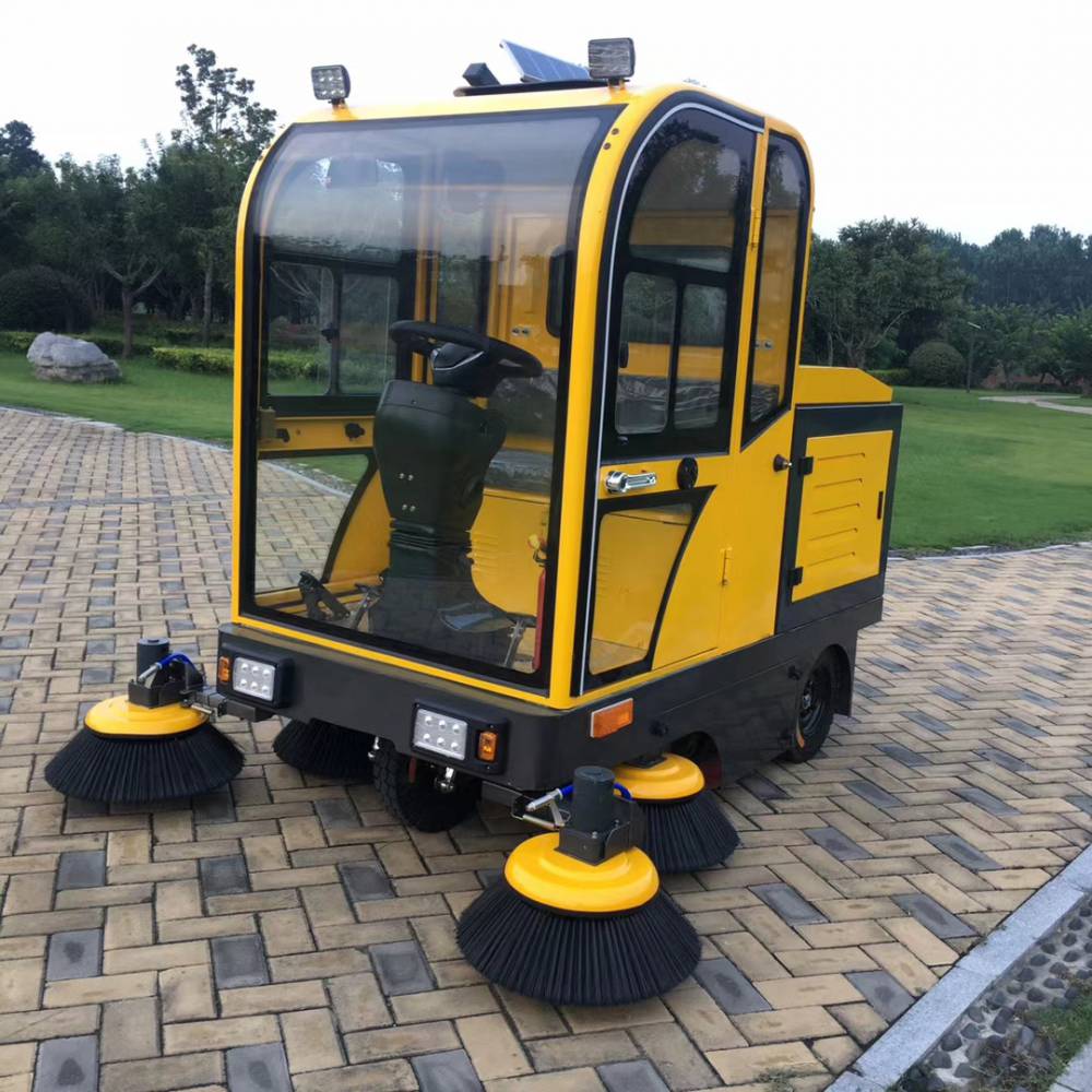 电动扫地车环卫物业清扫车多功能使用方便