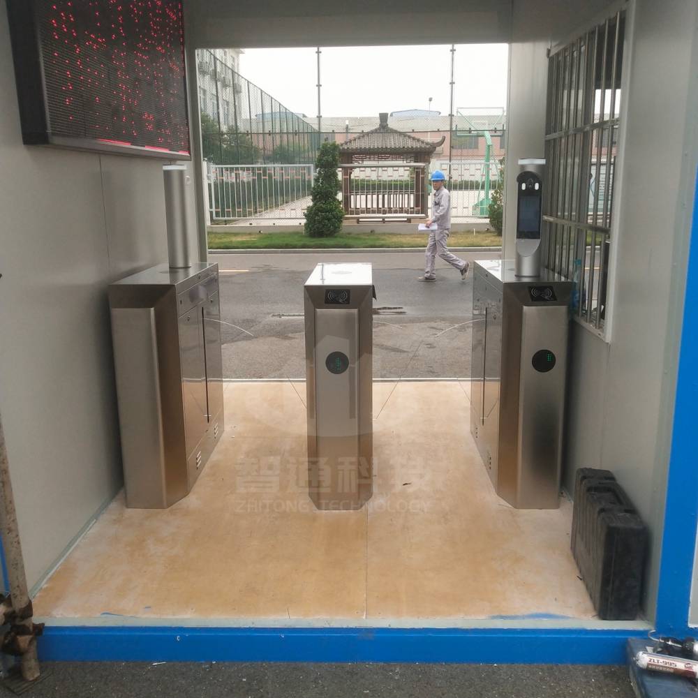 广东河源三辊闸人行通道闸小区道闸工地实名制闸机人脸识别门禁系统