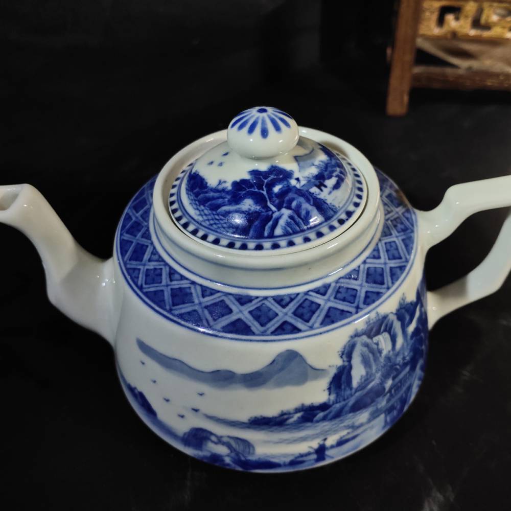 景德镇陶瓷手工手绘仿古康熙青花山水茶壶