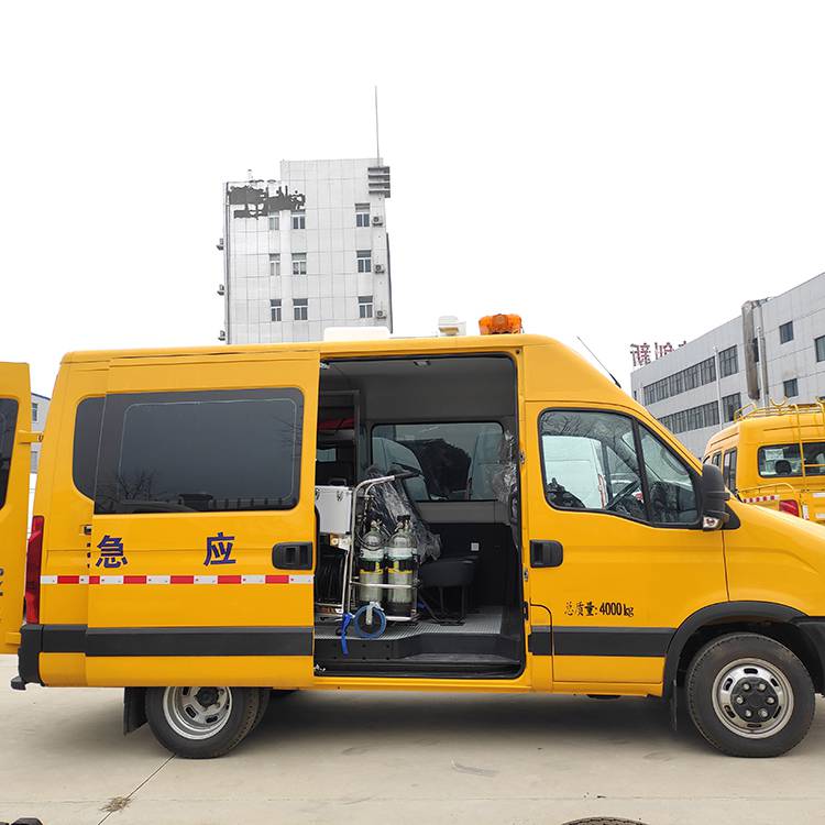 煤矿气防车依维柯欧胜13座救险车救援气防车提前预定送车上门图片