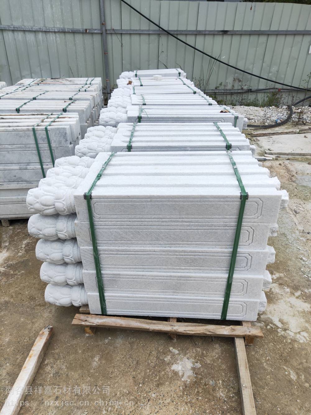 【河南草白玉石材,草白玉栏杆,草白玉河道公园栏杆南