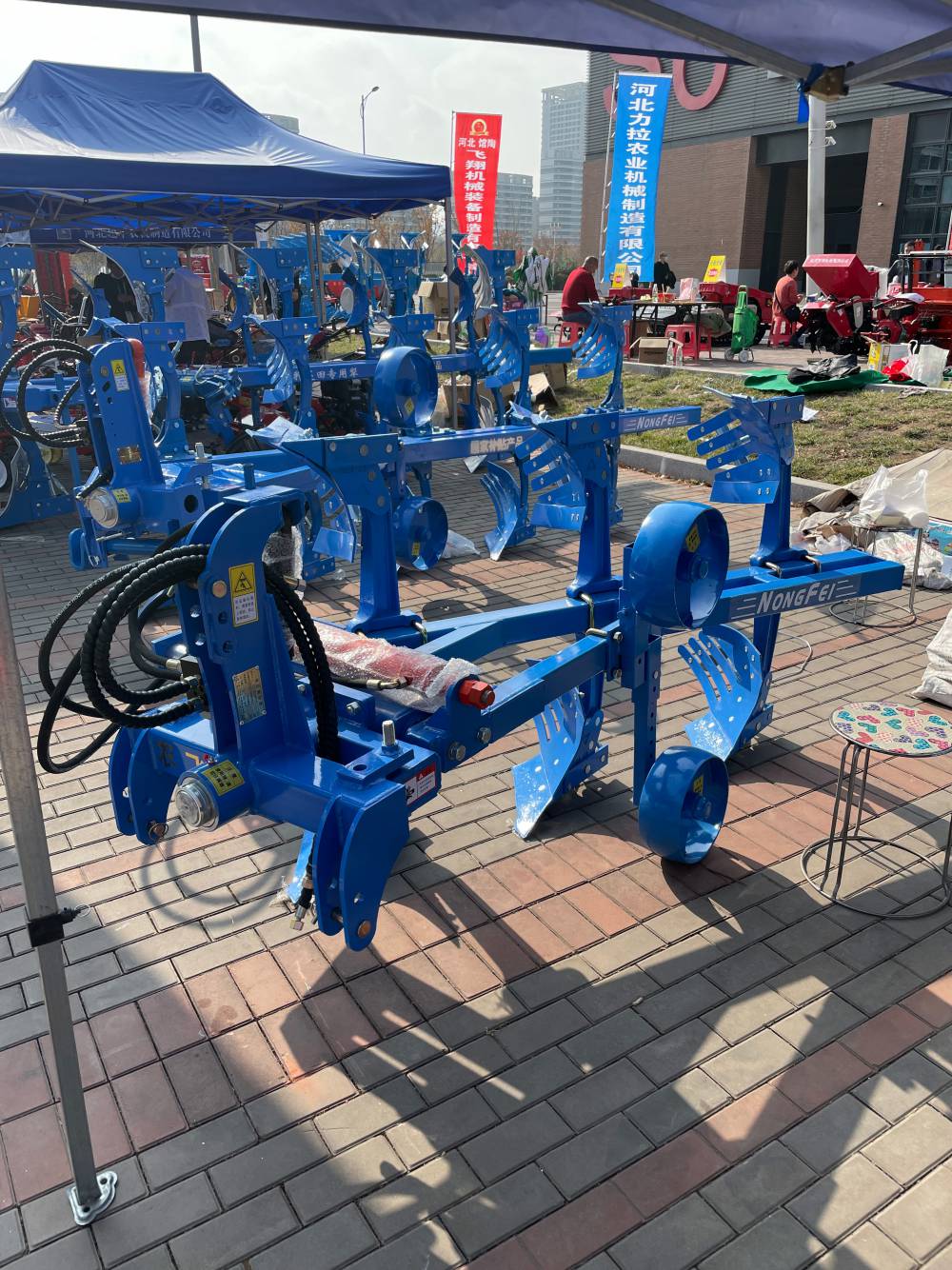 液压翻转犁耕地旋耕反转型三铧四铧深耕碎土犁镜面栅条五铧犁农用机械