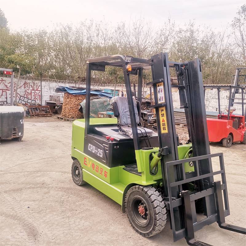 小型液压升降堆高车 新能源1.5吨2吨电叉 环保叉车