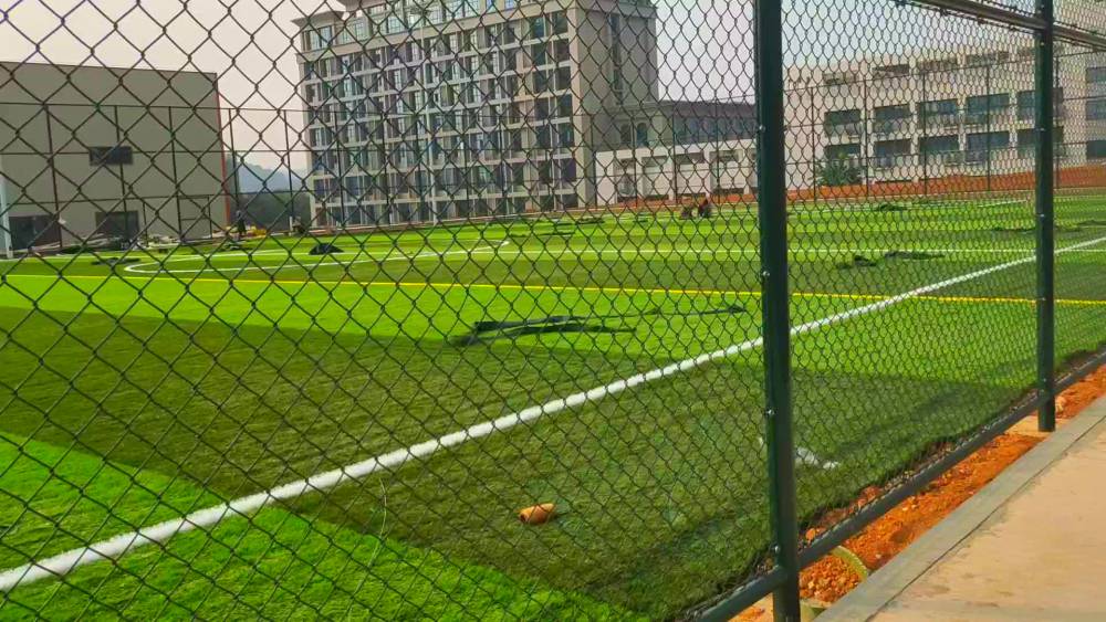 机场围栏网可包工包料来宾体育球场围栏网