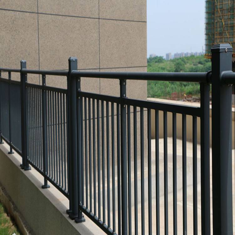 污水处理厂铁艺围墙铸铁护栏铝合金空调罩护栏生产厂家