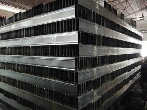 轻钢龙骨厂家-钛美龙骨(在线咨询)-轻钢龙骨