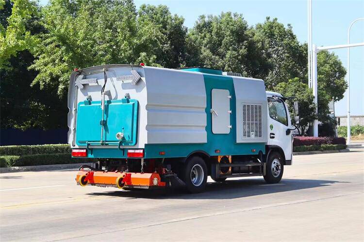 公路施工清扫车价格武汉道路清扫车厂家价格扫地车全封闭驾驶式垃圾