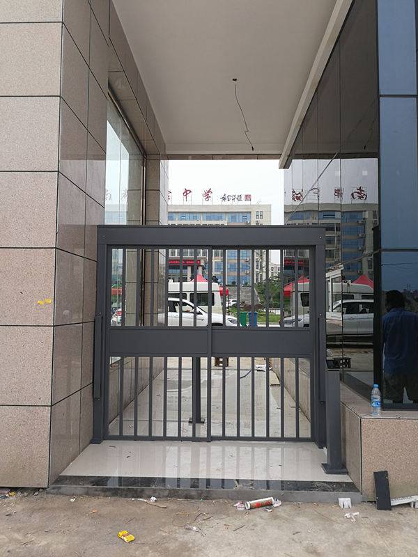 南阳唐河小区门禁栅栏平开门广告平移门定做供应