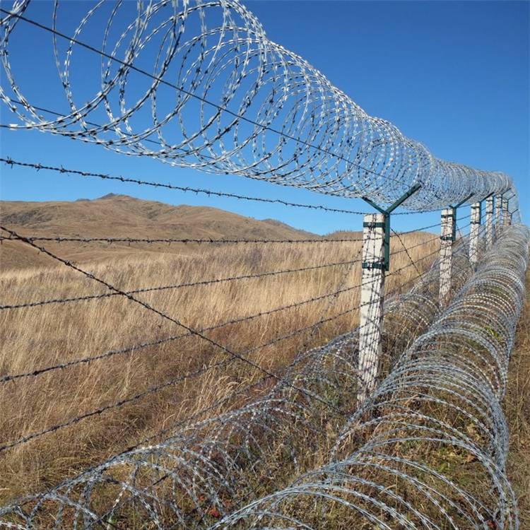 云南边境刀片刺网刺丝滚笼网不锈钢304刺网