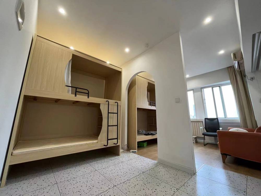 潍坊批发多功能公寓双层上下床太空舱上下床