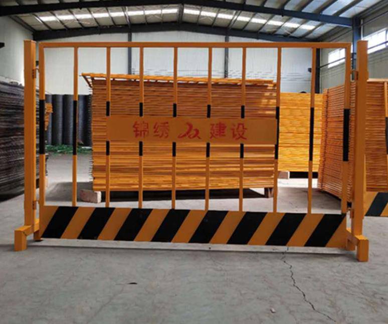 亚荣星红白竖管基坑围栏信丰工地工具化围栏建筑工地防护基坑安全