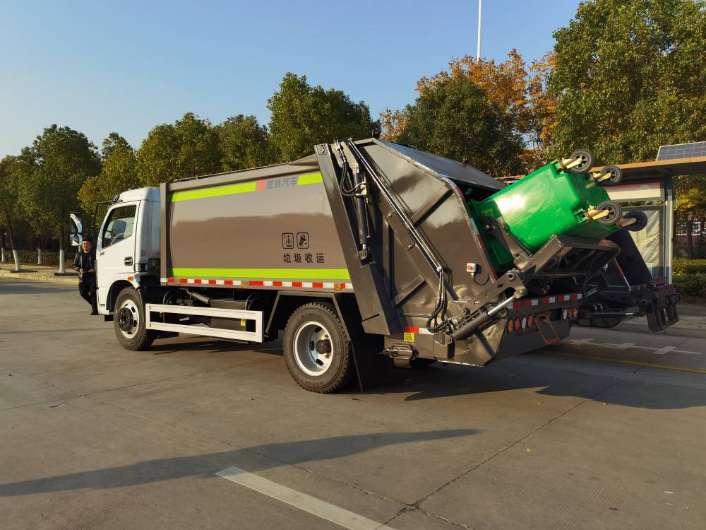 福瑞卡5吨8方压缩垃圾车楚胜csc牌垃圾收运车