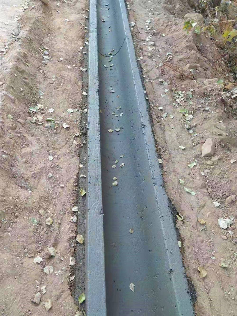 水泥v型防渗渠成型机蝶形边沟摊铺成形机价格