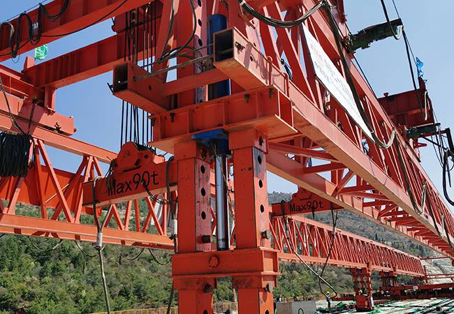 四川成都50-200架桥机出租盛华起重