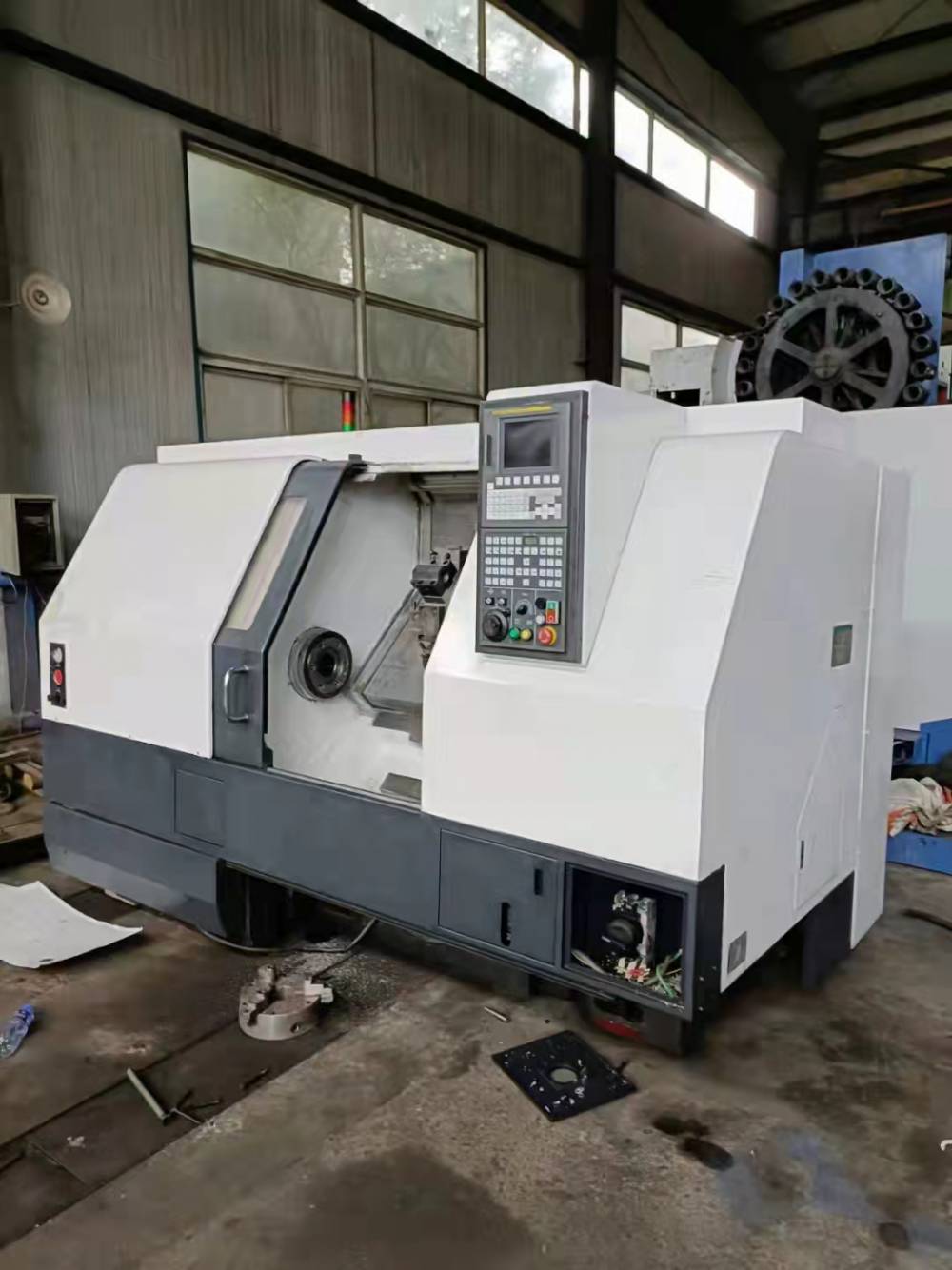 出售二手沈阳htc3255数控斜身车二手数控车二手沈阳车床图片