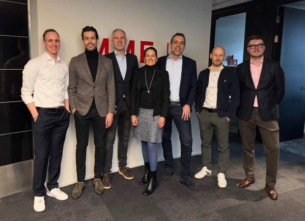 ׳ɹɣң Florian Angstmann  MME Legal  Healthcare Holding Schweiz AG***ִйFabio Fagagnini  Healthcare Holding Schweiz AG»ϯFabian Kroeher  Effectum Medical AGʼCarina Kandrian  Effectum Medical AG»ԱMichael Eggimann  Healthcare Holding Schweiz AG***Philipp Pielmeier  Healthcare Holding Schweiz AGܾGregory Budakov