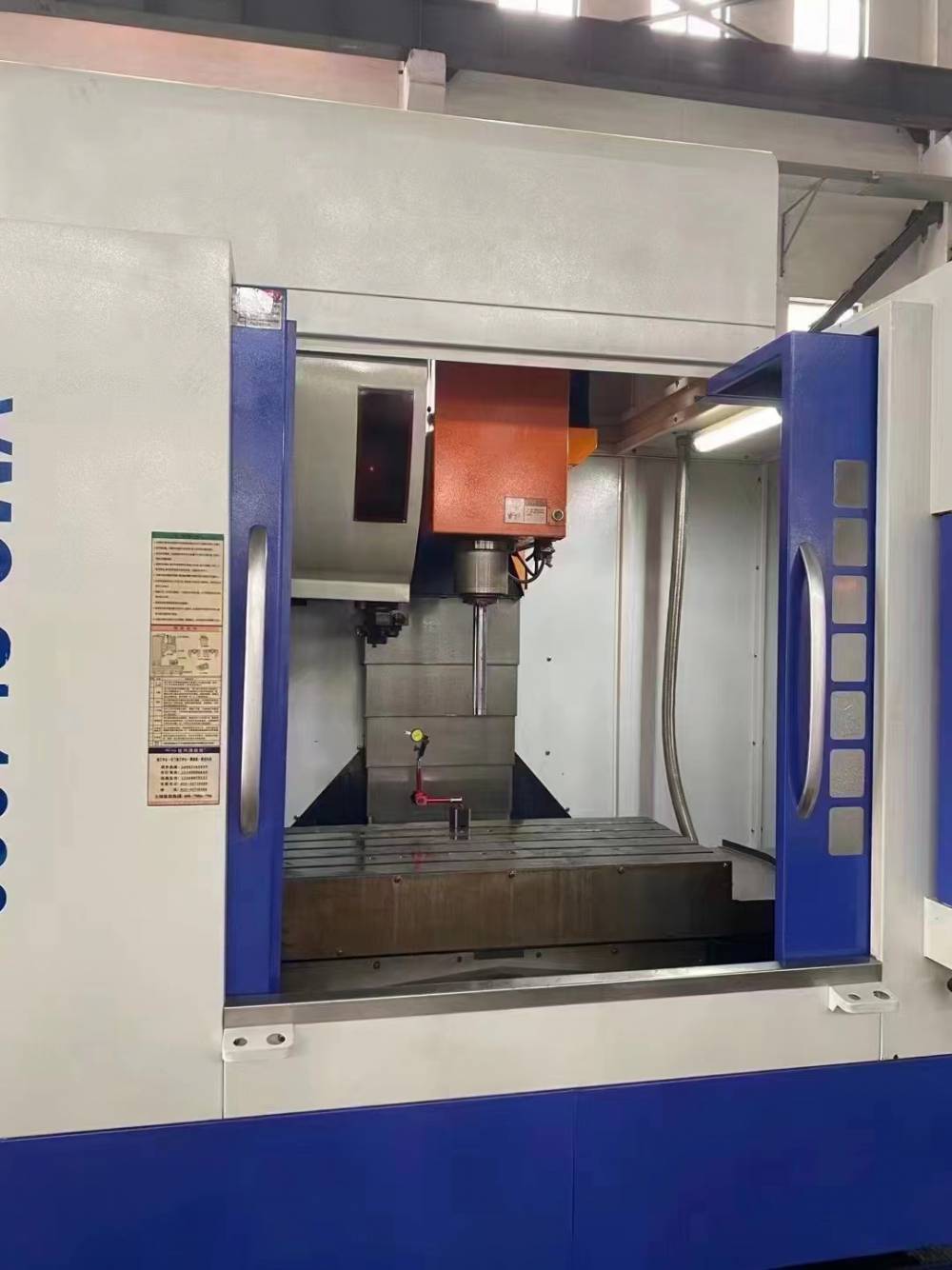 处理二手仕兴鸿vmcsl1060立式加工中心二手立加