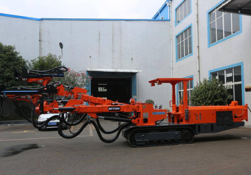 鑫通煤矿双臂履带式凿岩台车矿山设备cmj235