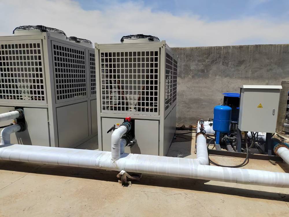 别墅采暖工程 太阳能空气源热泵热水工程