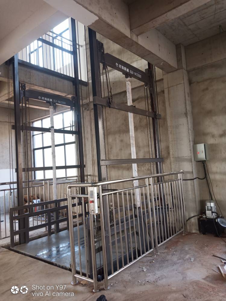 安徽载货用厂房升降机导轨式升降货梯壁挂式升降货梯产地货源图片