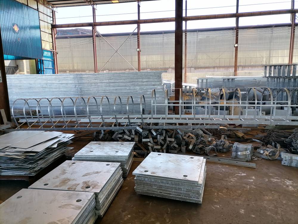 钦州桥墩吊围栏施工方案 吊围栏厂家