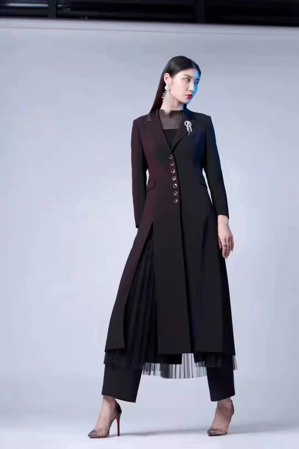 【折扣女装品牌慕天姿四季装 akiika女装西寇女装直