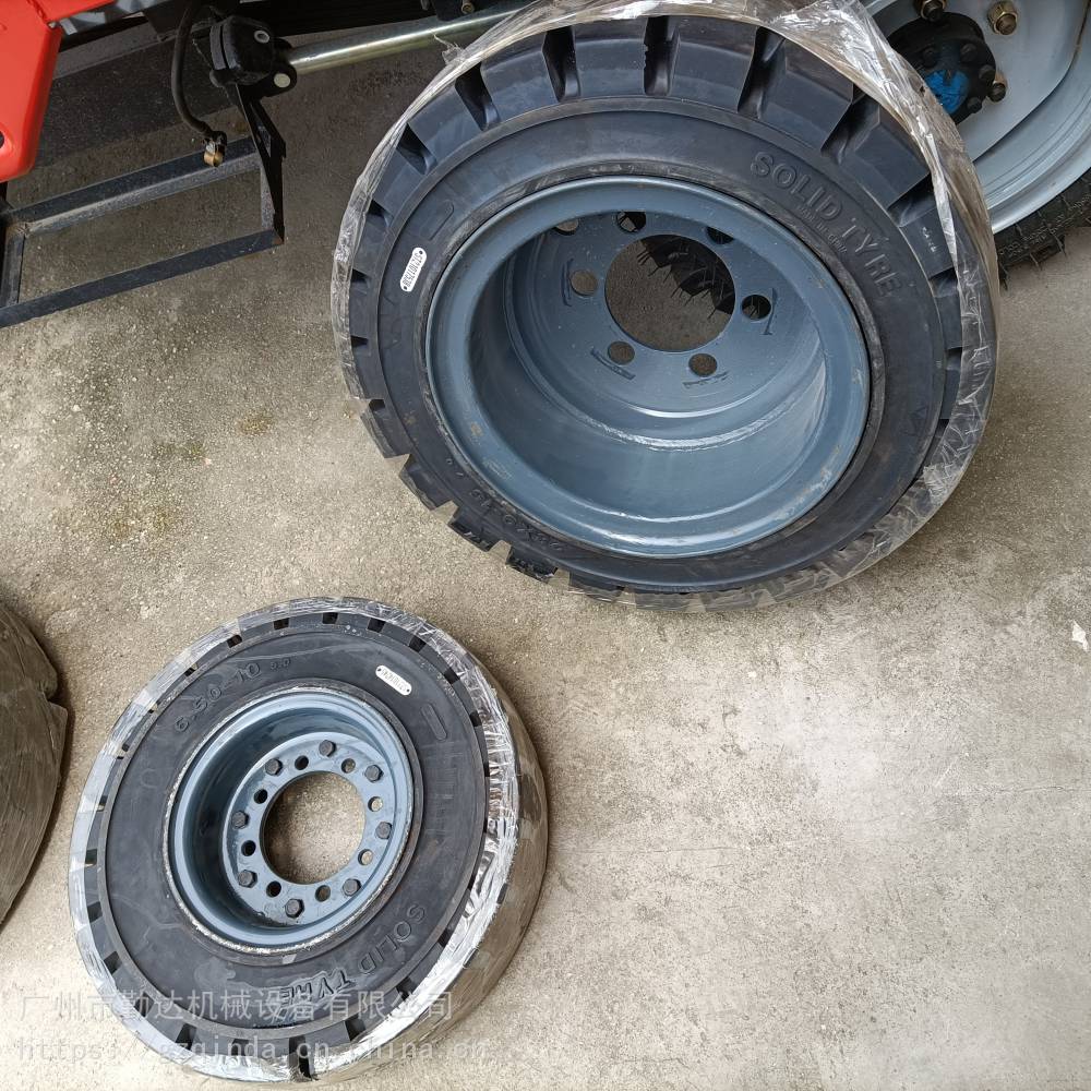 柴油三轮车提高配置全部更换实心轮胎再也不怕爆胎了