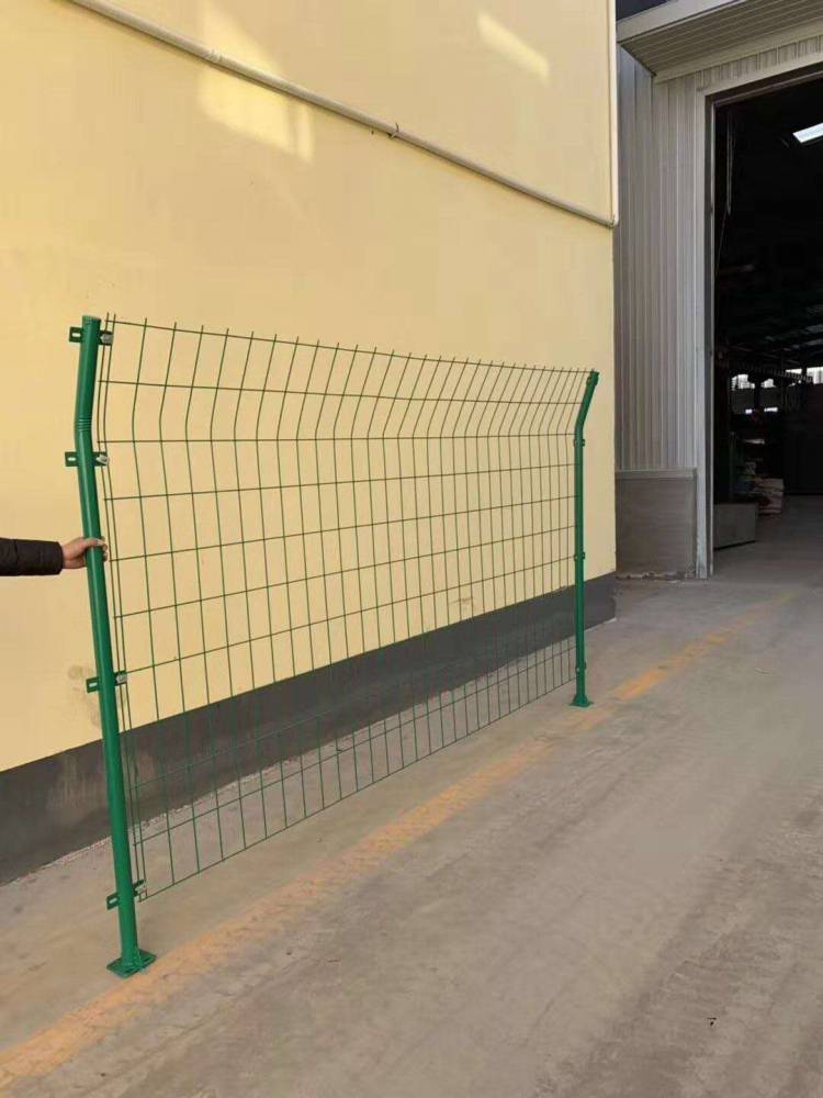 高速公路隔离护栏网小区果园双边丝护栏简易围栏圈山圈地栅栏