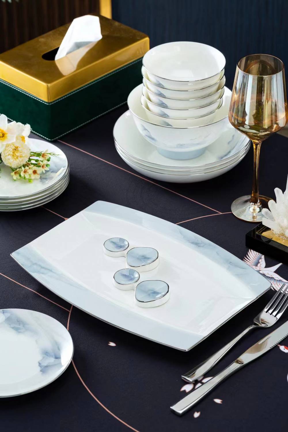 【家用2023***陶瓷骨瓷轻奢乔迁餐具碗筷盘子高级感】价格_厂家-中国