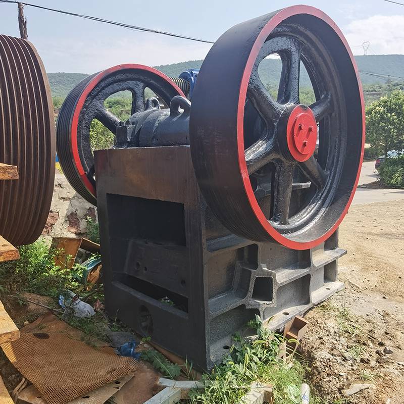 调剂二手石子场鄂式破碎机69铸钢破石头机器时产100吨二手石料破碎