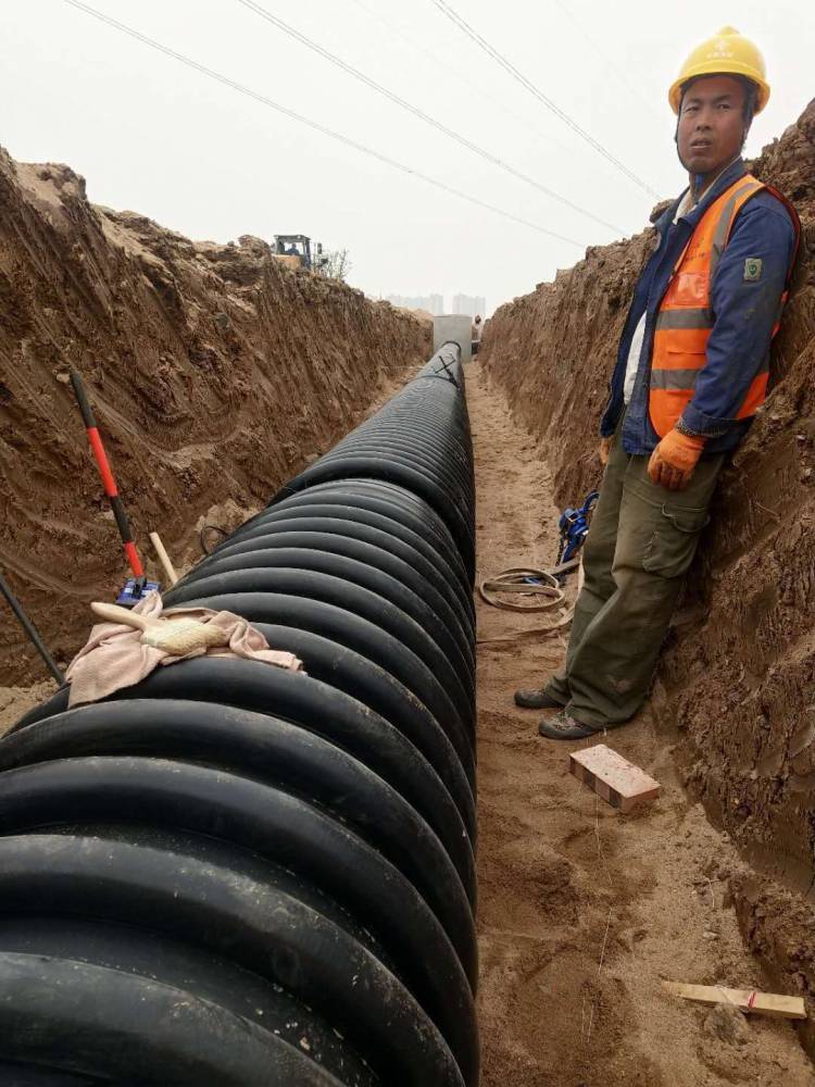 内蒙hdpe增强缠绕管b型管电熔焊接施工