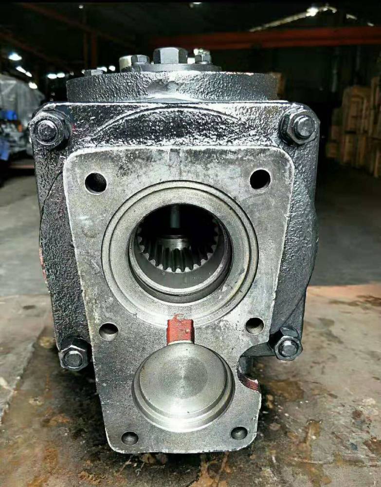 新源愚公轮式挖掘机上传动变速箱配件供应