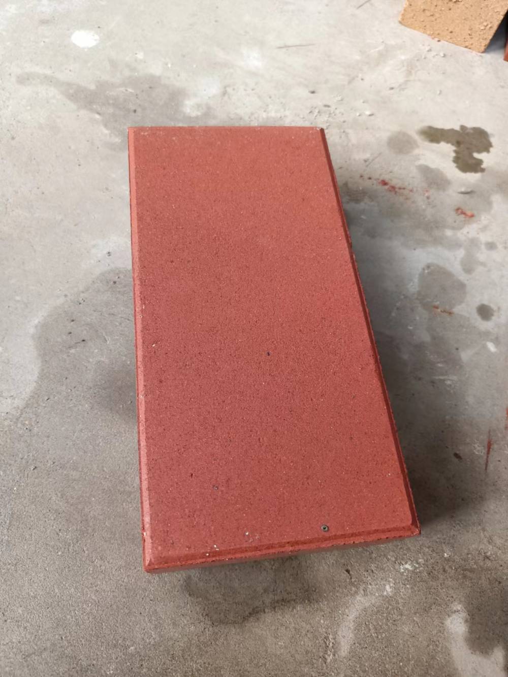 烧结砖厂透水机压陶土砖200100mm彩色陶瓷透水砖