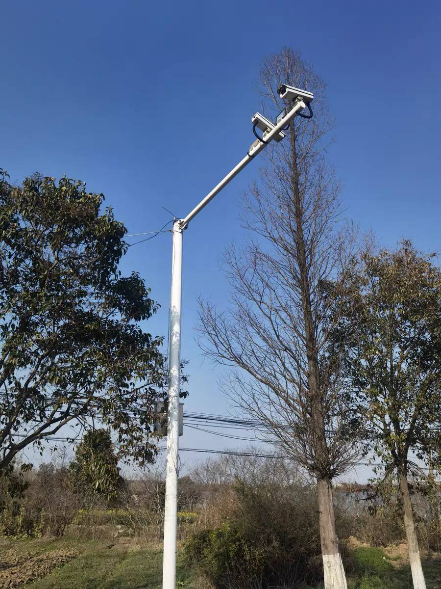 厂家供应监控杆5米6米锥形分体式监控立杆十字臂枪机球机热镀锌交通