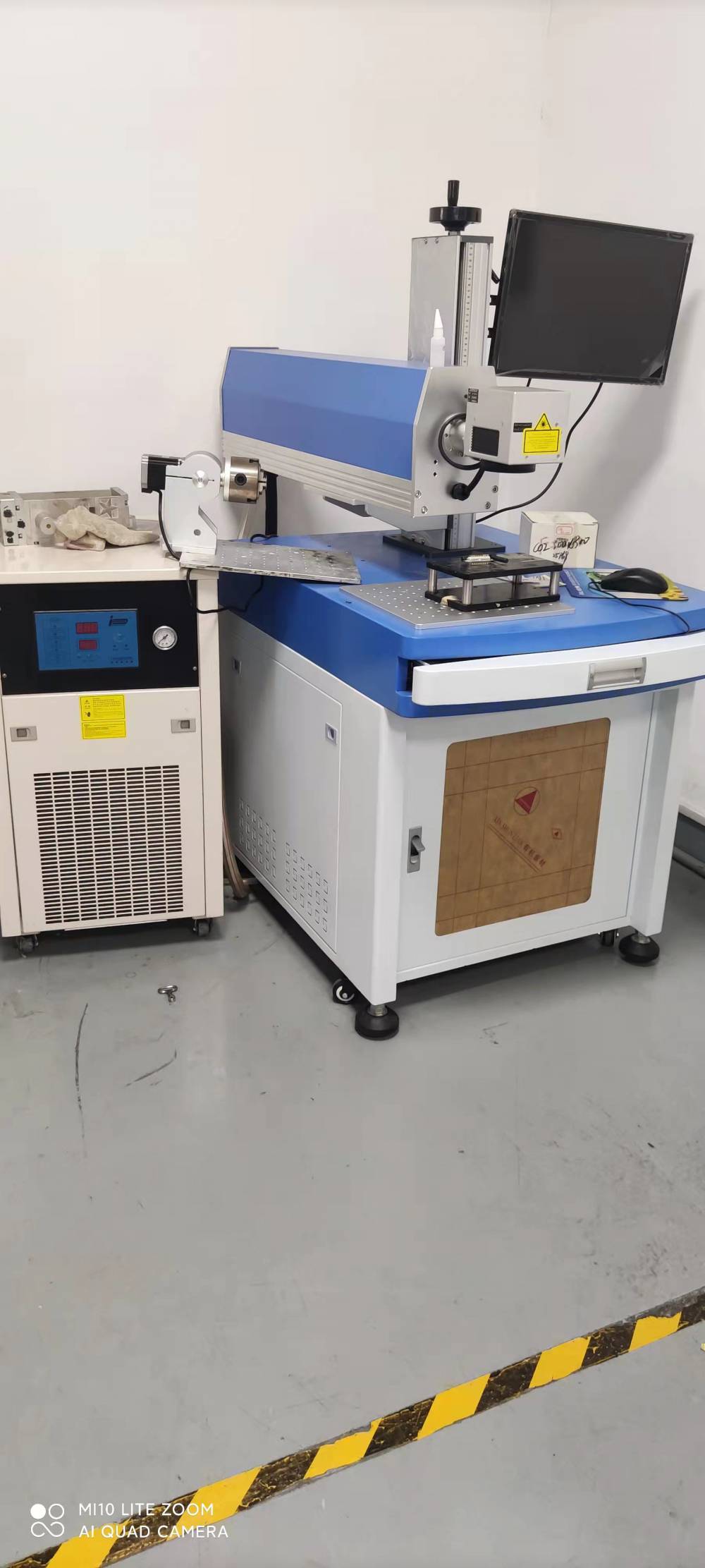 二氧化碳激光打标机皮革激光雕刻机亚克力激光镭雕30w激光co2镭射机