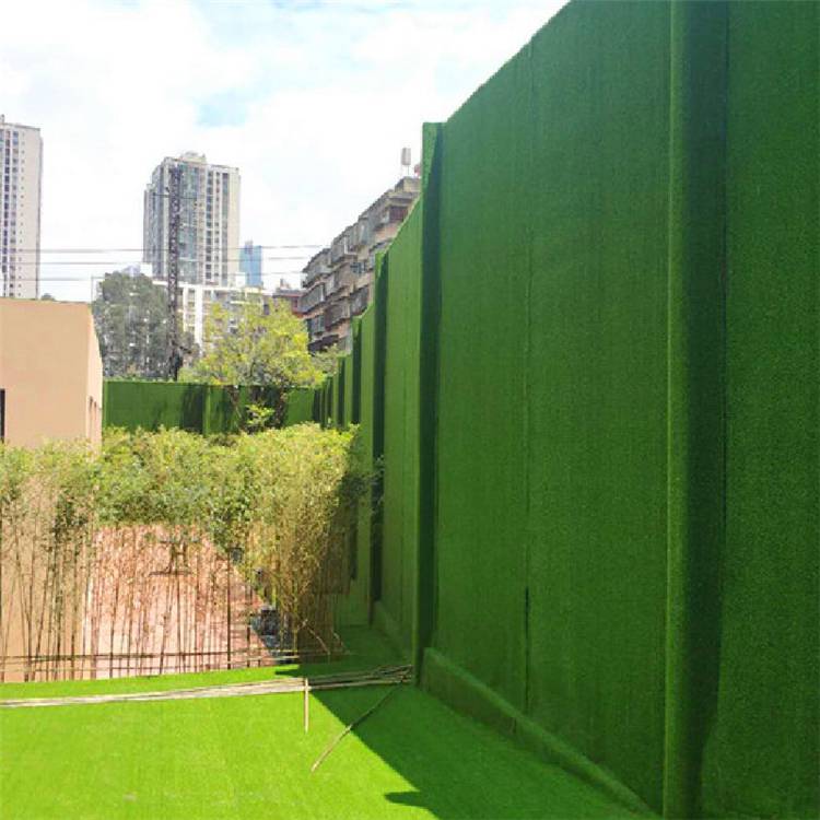 人造草坪围栏 德阳工地围挡绿色草坪 万立森人工塑料草坪围挡