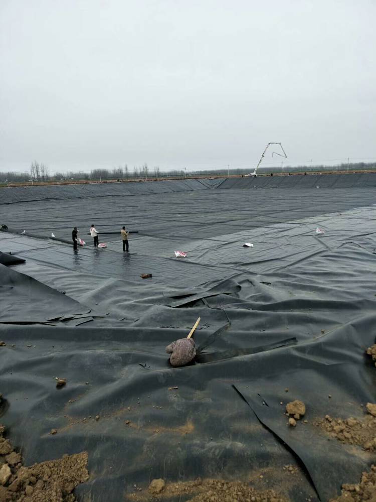 防尘防水高密度聚乙烯土工膜河道水利防渗复合膜