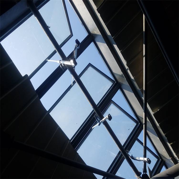 电动通风天窗屋顶铝合金自动采光窗通用控制型款式新颖