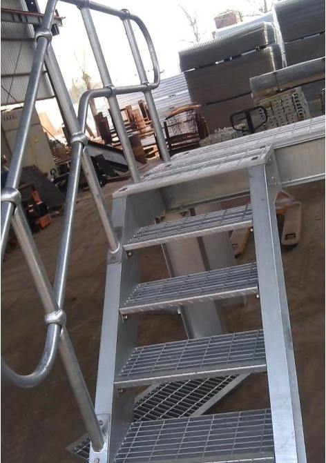 符合中国gb4053,3-93及通用建筑设计规范87j432,同时满足英国bs6399