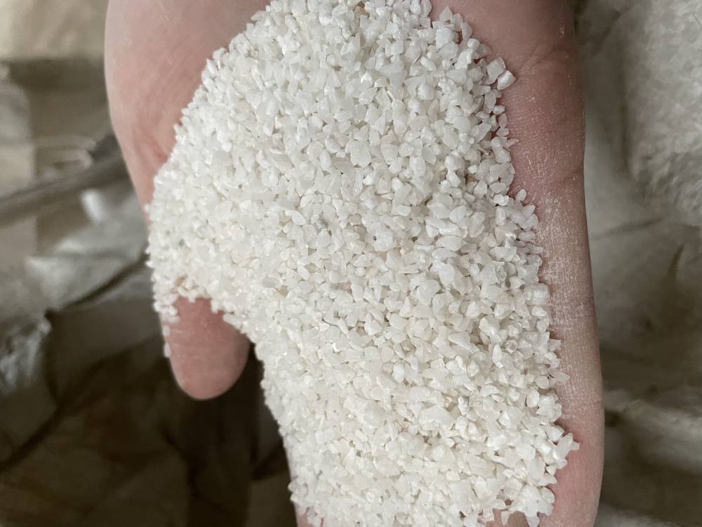 草坪填充用雪花白石英砂玻璃铸造用纯白普白石英砂滤料不含钙
