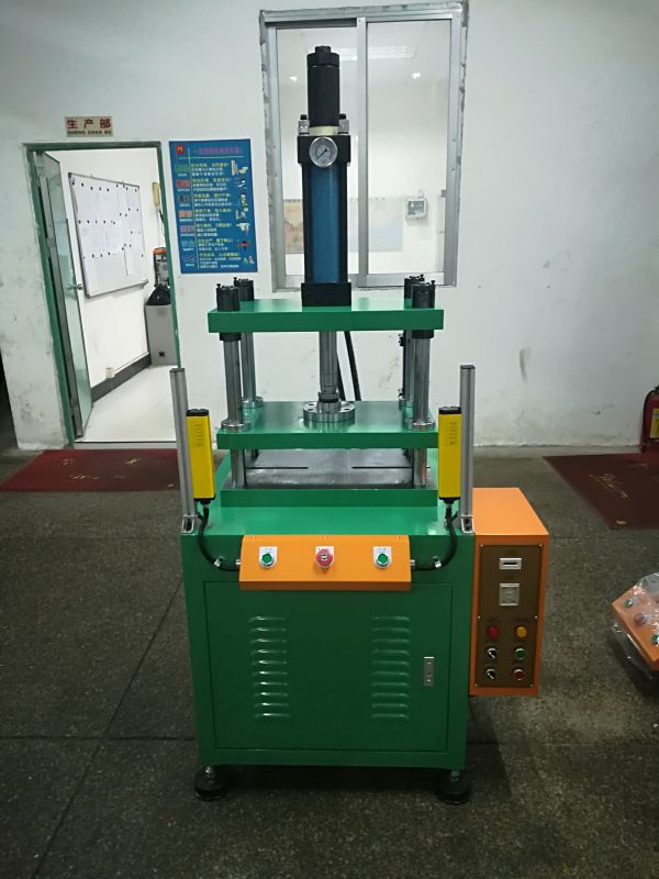 东莞金诚品牌kth10t四柱压力机吸塑包装盒切边机手机保护套油压修边机