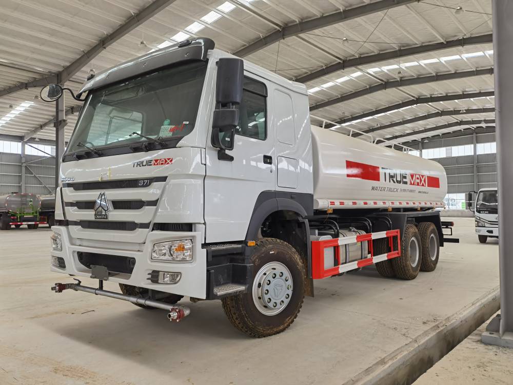 出口型重汽豪沃20方22方绿化喷洒车后双桥3轴运水车